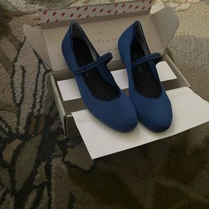 The square Mary Jane women flats